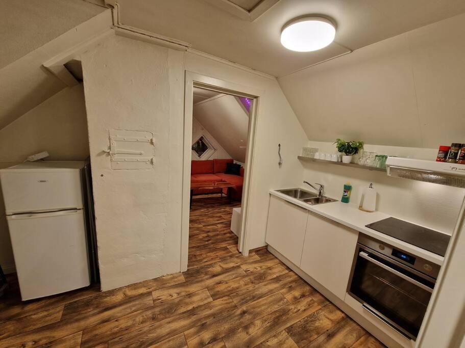 Smaller Apartment Next To Bridge トロムソ エクステリア 写真